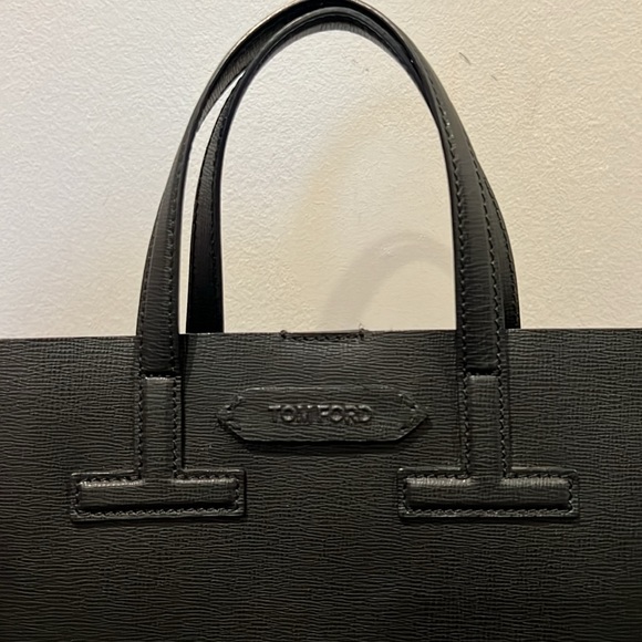 Tom Ford black mini tote with crossbody strap. 100% authentic - Picture 2 of 8